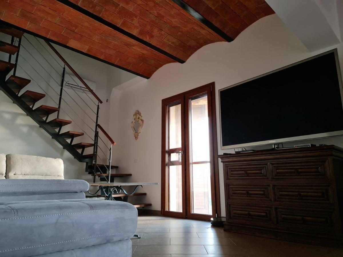Apartamento Il Panorama Montescudaio Exterior foto